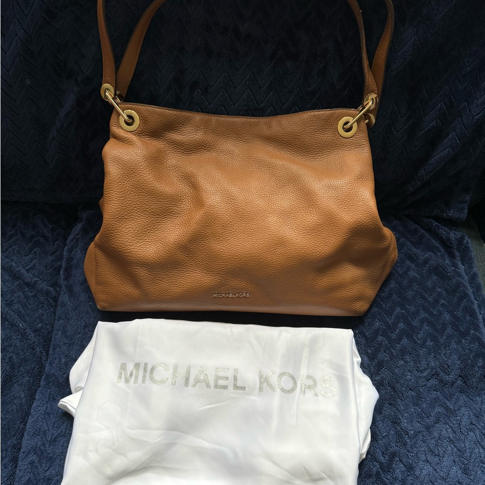 Michael Kors Raven XL Shoulder Tote - Camel with Gold hardware